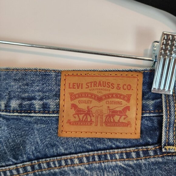 Levi's High Rise‎ Button Fly Wedgie Shorts Distressed Raw Hem Mid Wash Cheeky 28 - Picture 6 of 12